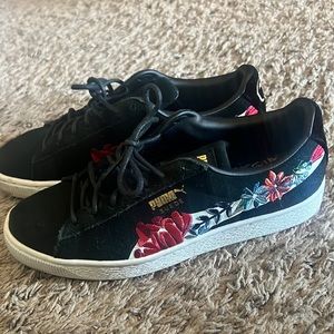 Flower Embroidered Pumas
